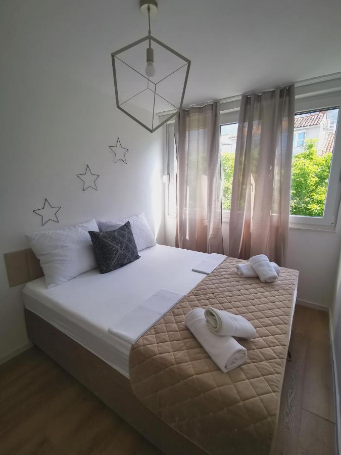 מאקרסקה City Center Apartment Bravos מראה חיצוני תמונה